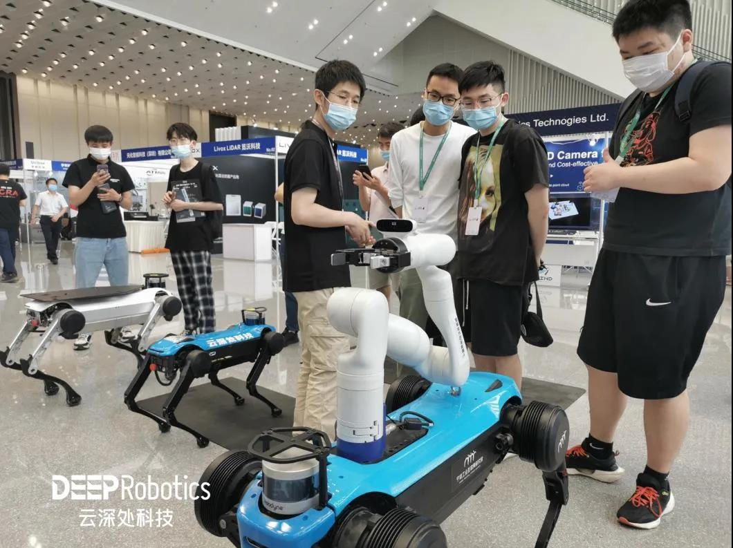 Collaborative Quadruped Robot(JY+Robot arm)